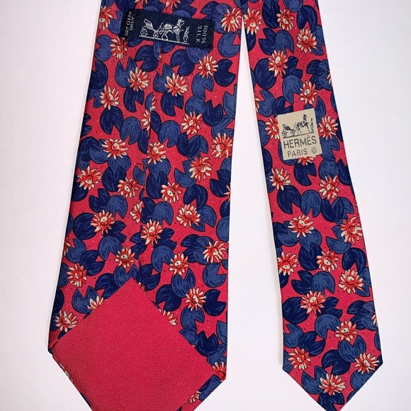 Authentic French handmade Hermes silk tie in navy blue and dark red print - Picture 4 of 6